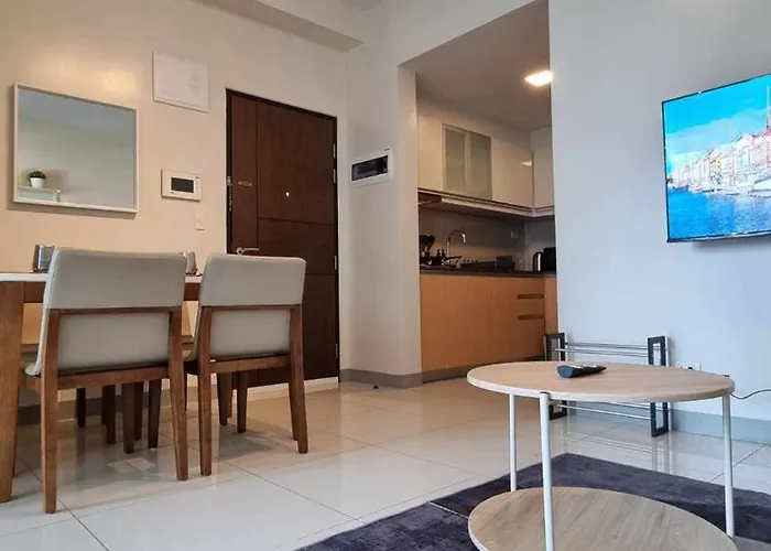 Apartamento New! Warm 1-br In Uptown Bgc With Views Manila