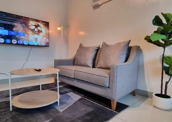 Apartamento New! Warm 1-br In Uptown Bgc With Views